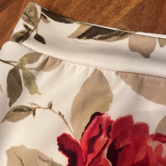 EUC Gilli floral skirt - Picture 8 of 9